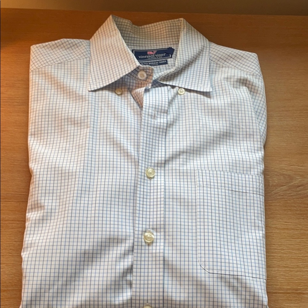 Men’s Button Down (vineyard vines)